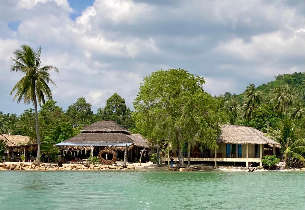Absolute Beachfront Villas Baan Tai Exterior foto