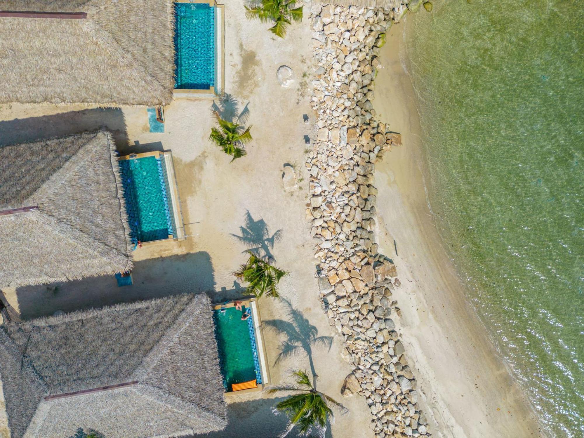 Absolute Beachfront Villas Baan Tai Exterior foto