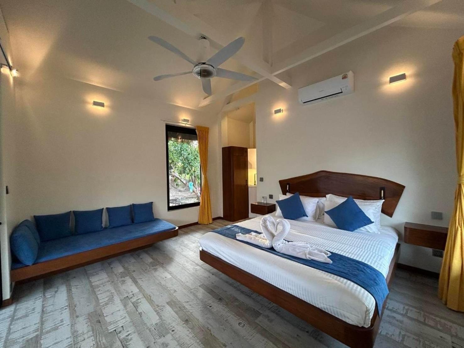 Absolute Beachfront Villas Baan Tai Exterior foto
